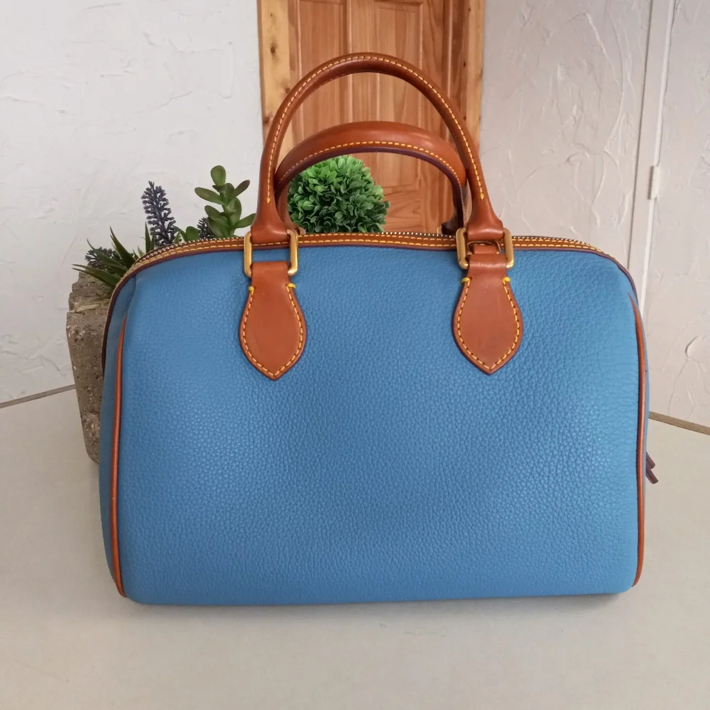 Dooney & Bourke sold out